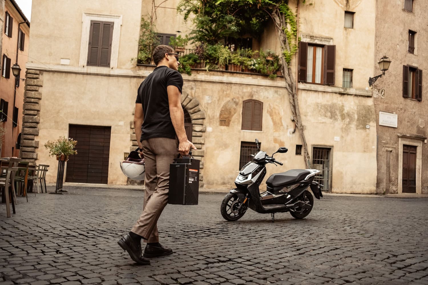 NIU scooter
