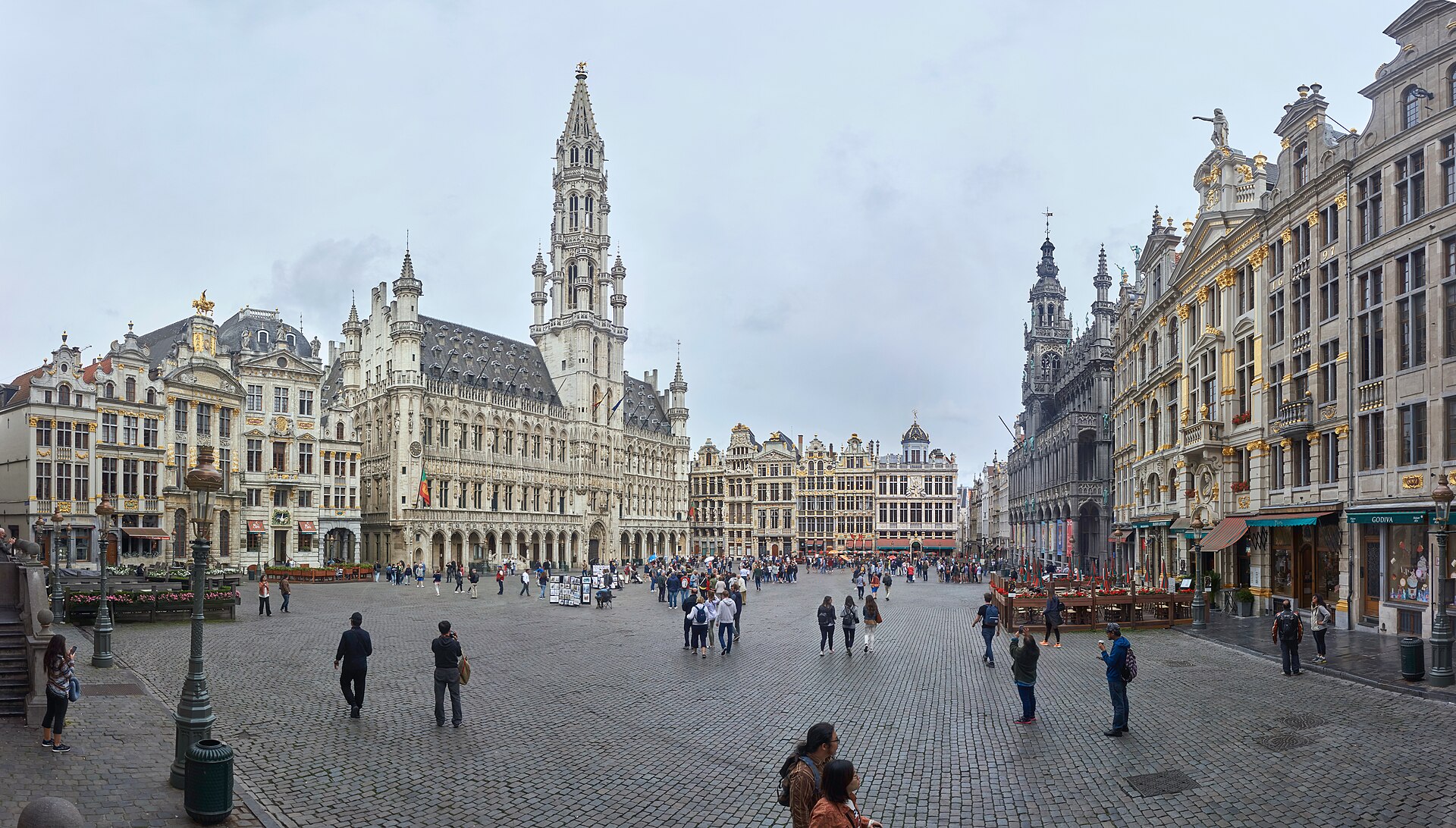 Grand-Place de Bruxelles, où circuler en voiture sans permis électrique